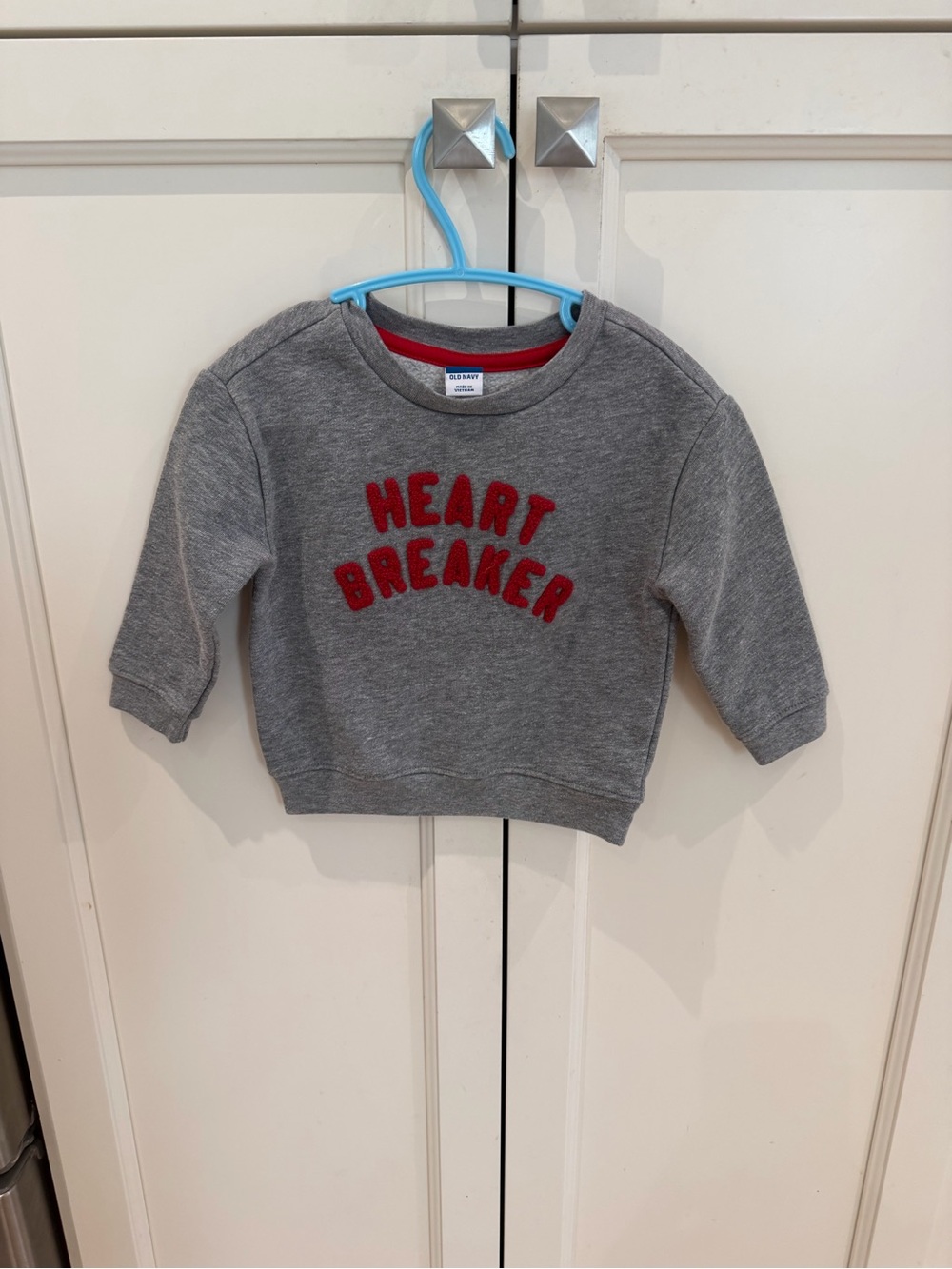 Old navy 12-18m “heart Breaker' Grey Sweatshirt -